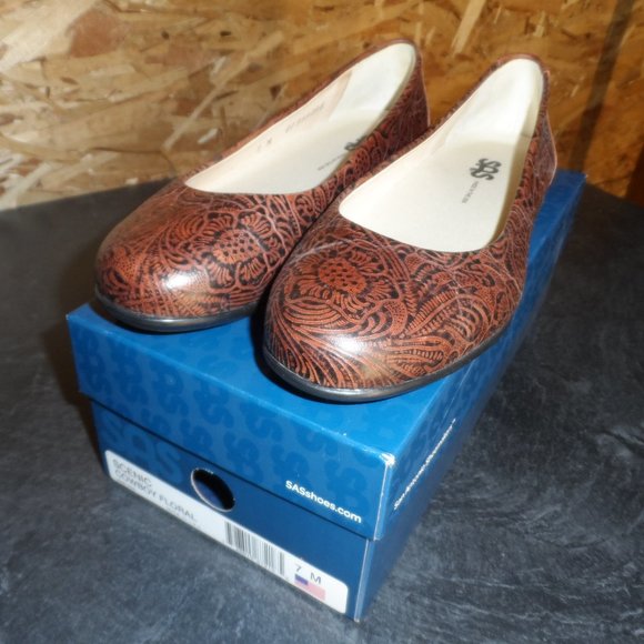 New With Box Scenic Brown Cowboy Floral SAS Shoes - Size 7M - Picture 1 of 6